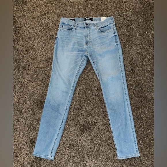 Hollister Pants - Picture 1 of 3